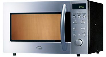 Isang microwave clock - mga paraan upang itakda ang oras