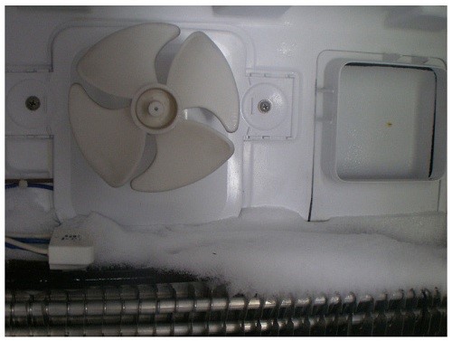 Kompressoren fungerer, men køleskabet fryser ikke og andre problemer med driften af ​​køleskabet og eliminering af dem. Frysningsregler
