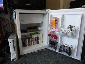 Hvordan man slipper af med et gammelt køleskab: bortskaffelsesregler i henhold til loven, virksomheder til modtagelse af gammelt udstyr, hjemmelavede muligheder