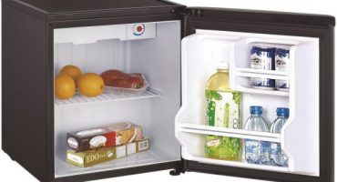 Valg af køleskab i størrelse og skab til køleskab
