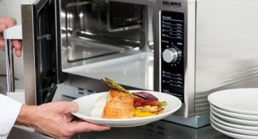 Gaano karaming mga kilowatts ang natupok ng microwave
