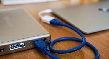 Sinisingil namin ang laptop nang walang charger, mga pagpipilian sa pagsingil sa pamamagitan ng USB