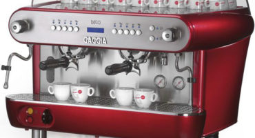 Forskellen mellem en kaffemaskine og en kaffemaskine - hvad er forskellen, og hvilken er bedre